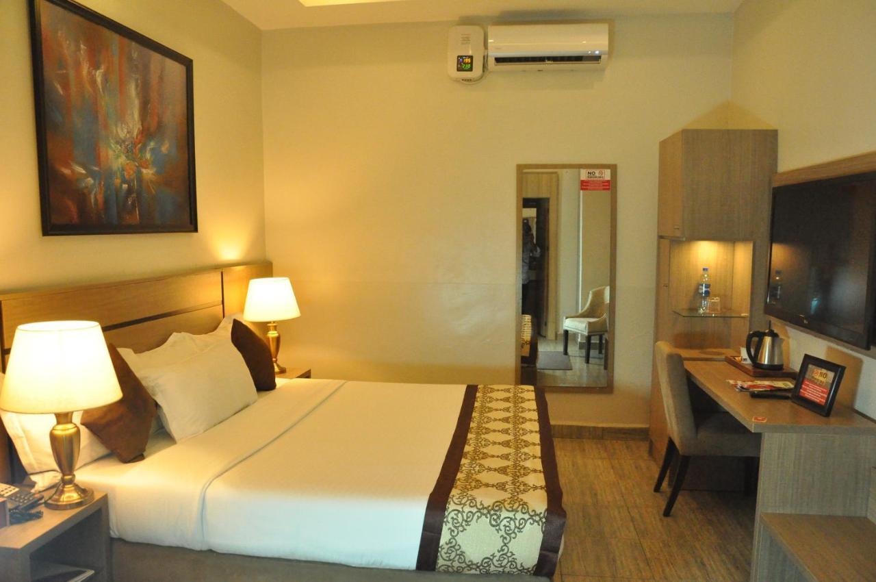 Moz One Executive Guest Rooms Agadez Mobushipe Exterior foto